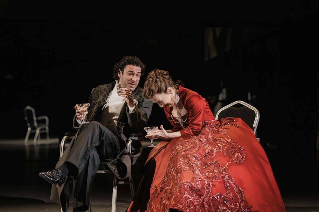 NATIONAL THEATRE LIVE: LES LIAISONS DANGEREUSES